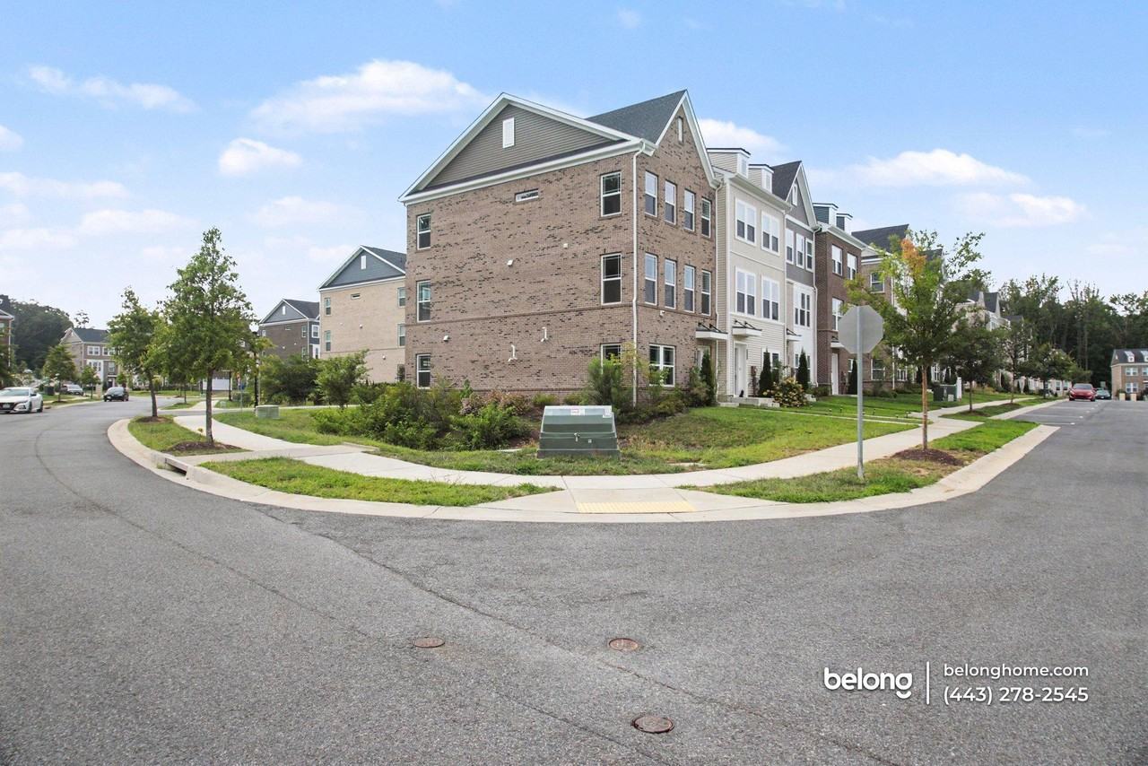 6876 Barrowfield Pl - Photo 2 of 26