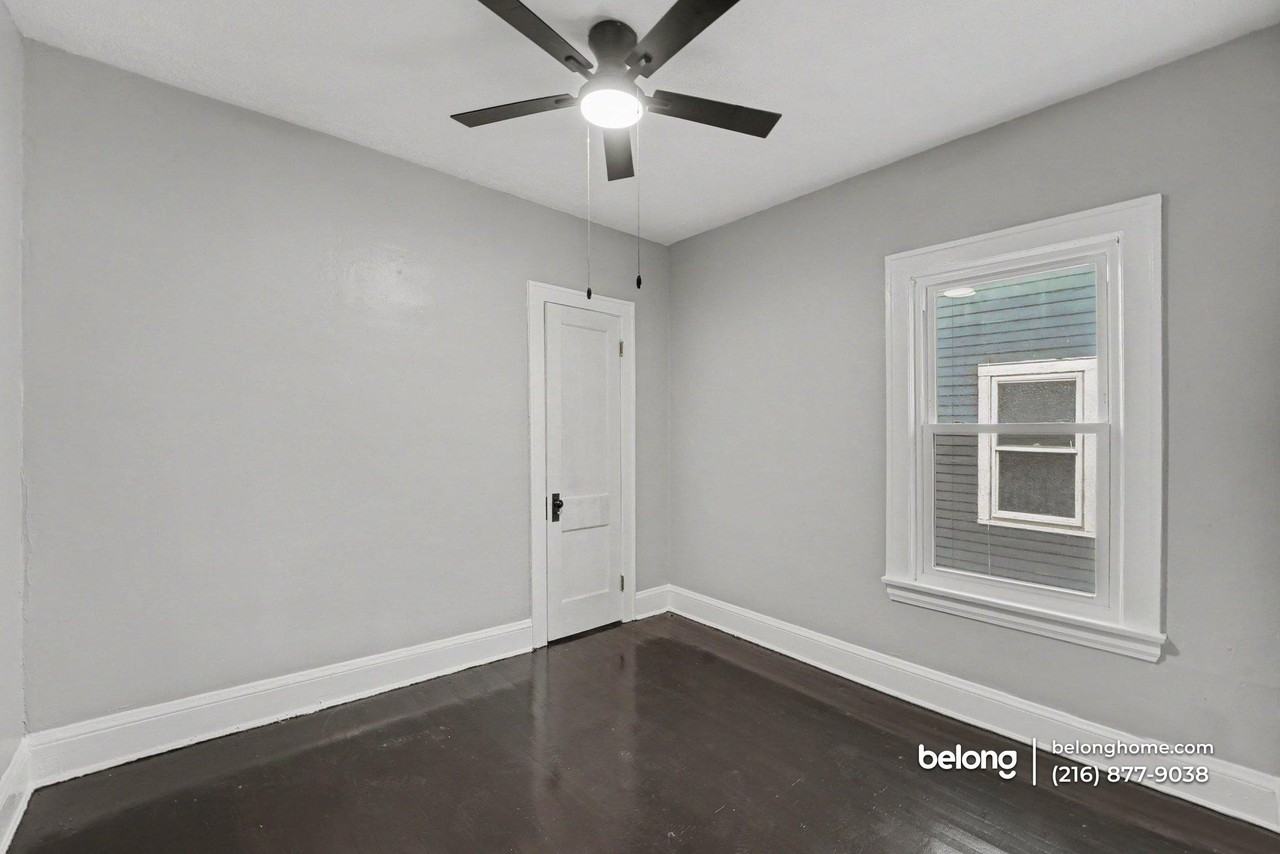 3413 Beechwood Ave - Photo 6 of 15