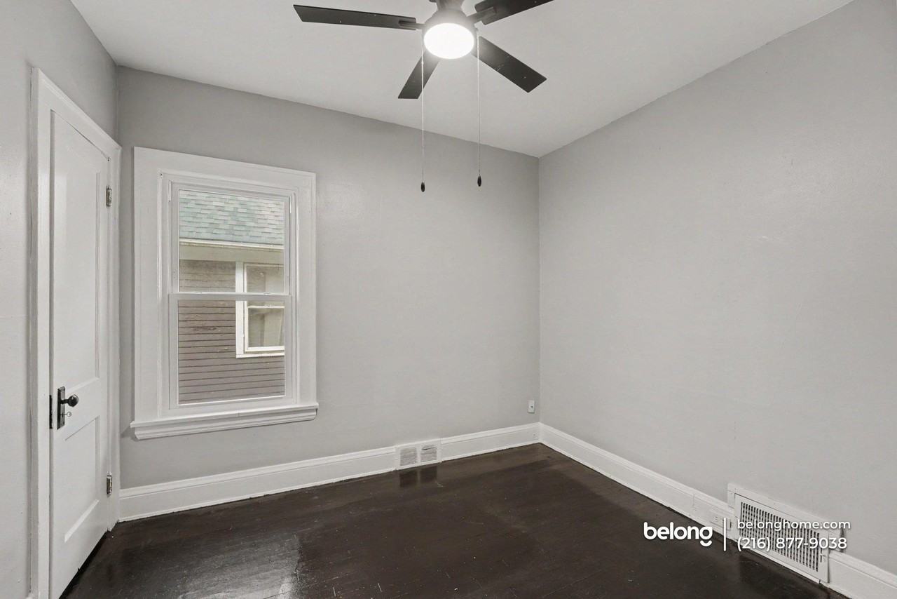 3413 Beechwood Ave - Photo 7 of 15