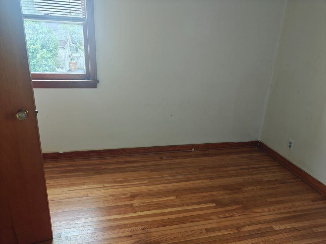 1302 Walden Ave ##2nd - Photo 6 of 6