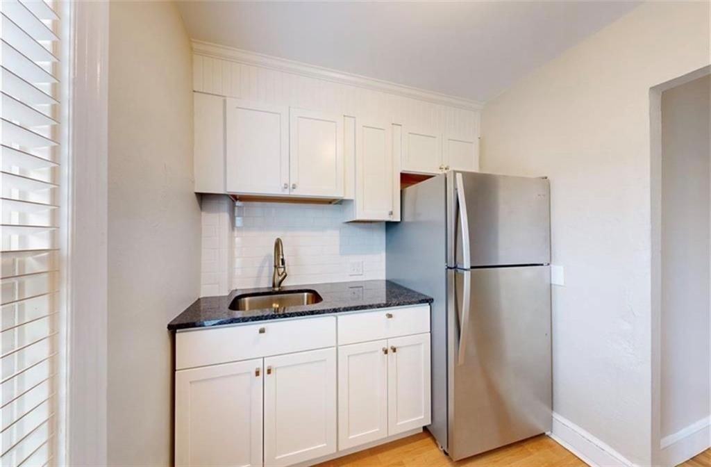 845 Main St - Photo 3 of 13