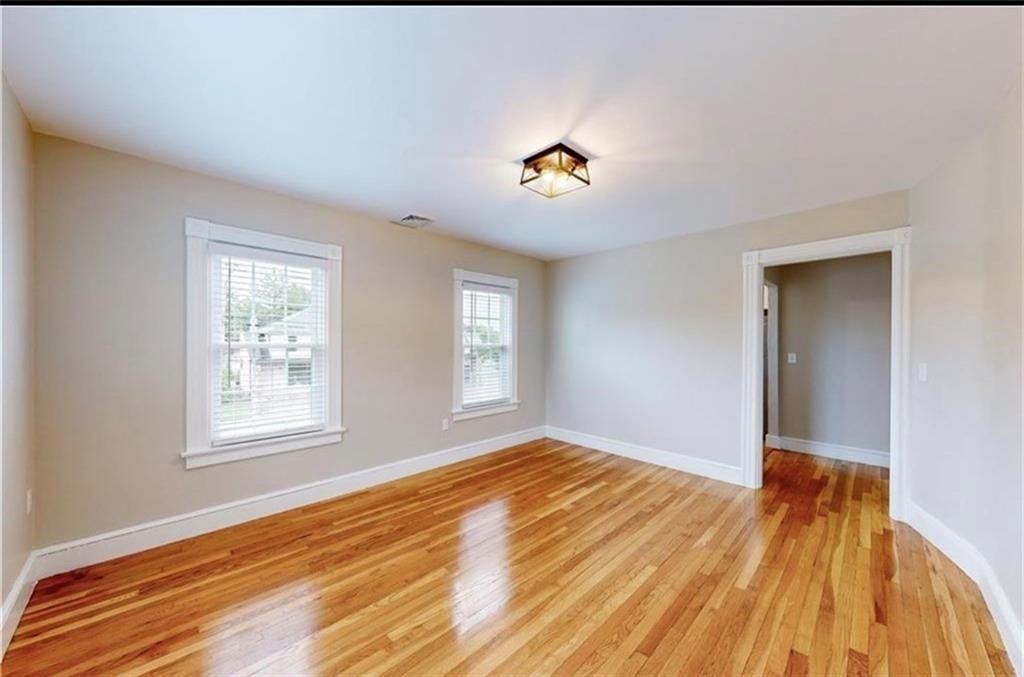 845 Main St - Photo 5 of 13