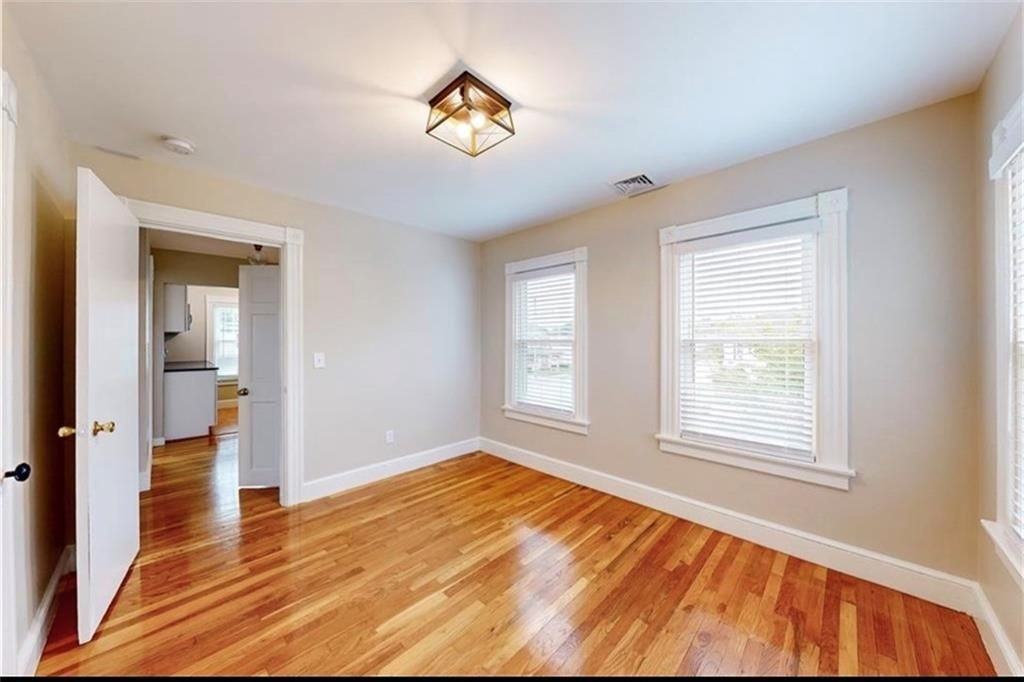 845 Main St - Photo 7 of 13