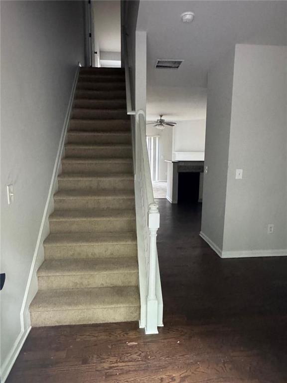 950 Redwood Dr - Photo 3 of 14