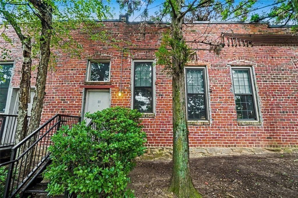 644 Wells St Sw ##2 - Photo 3 of 27