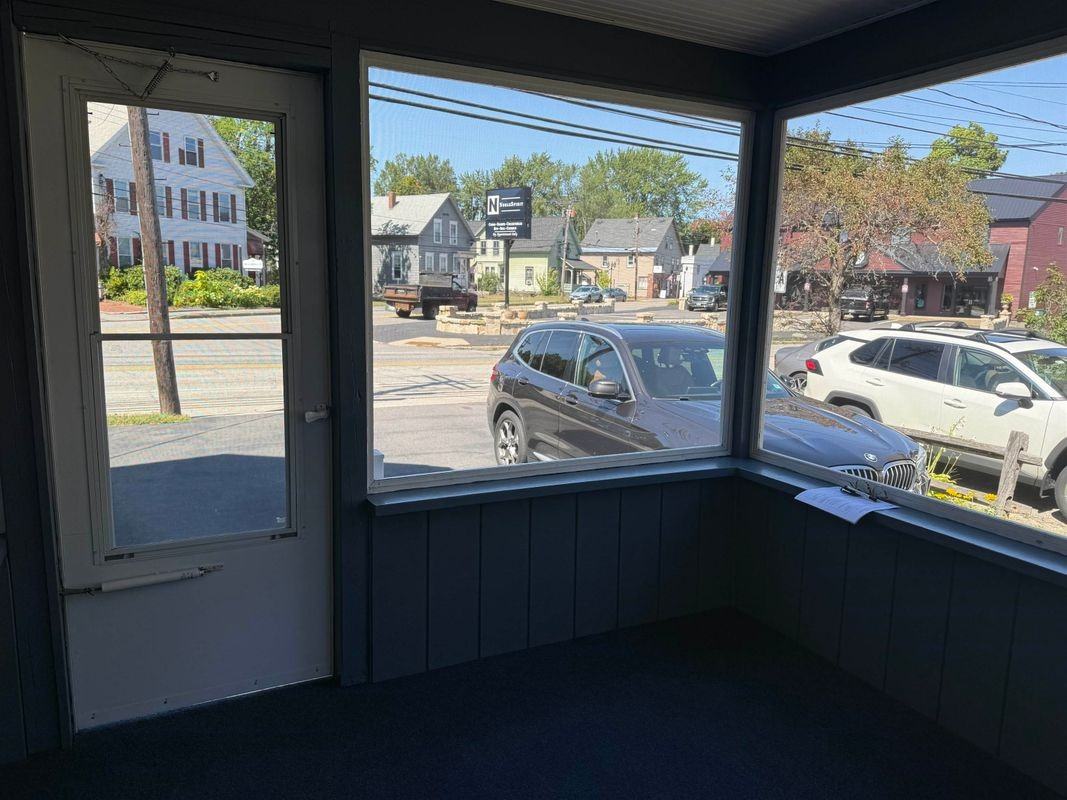 243 S Main St - Photo 4 of 20