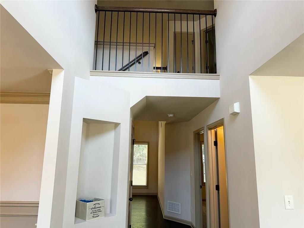 3238 Sag Harbor Ct - Photo 4 of 29