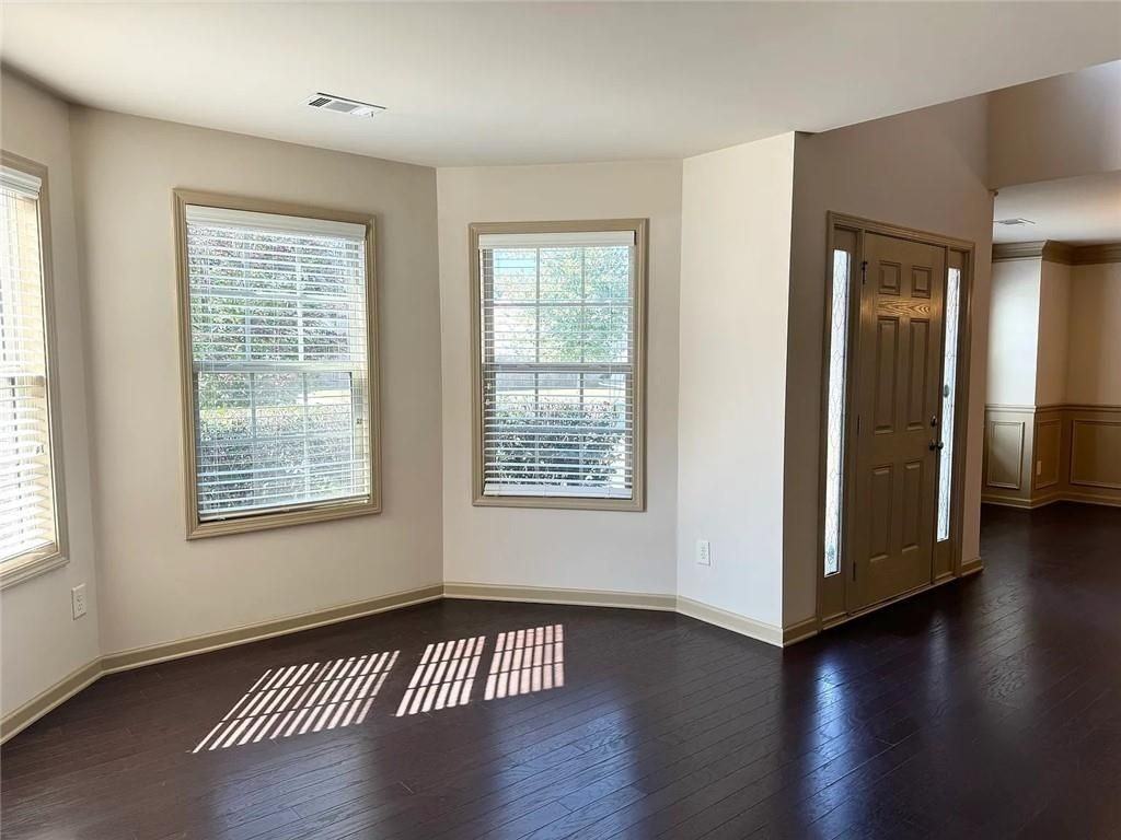 3238 Sag Harbor Ct - Photo 5 of 29