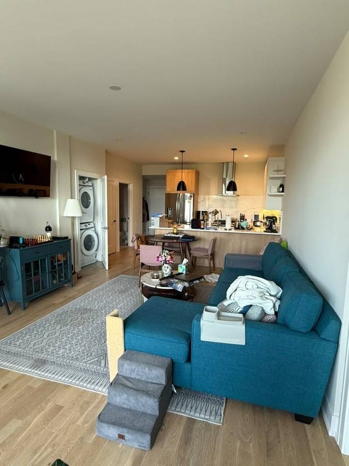 2105 W Caton St #302 - Photo 2 of 18
