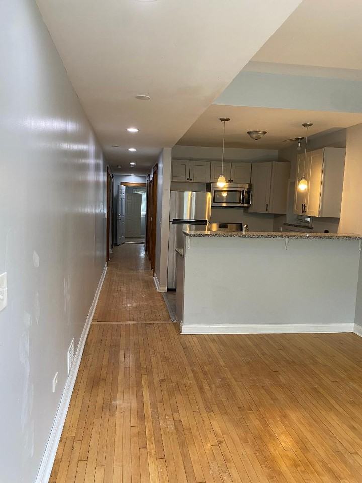 4112 West Cermak Road #1 - Photo 5 of 13