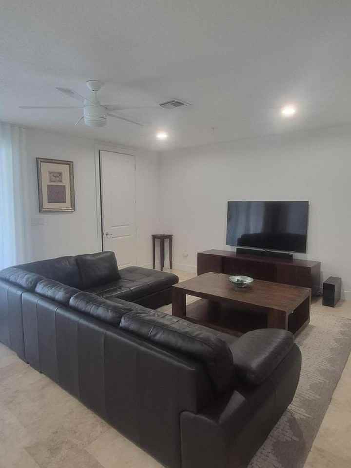 71 Isle Of Venice Dr #71 - Photo 4 of 21