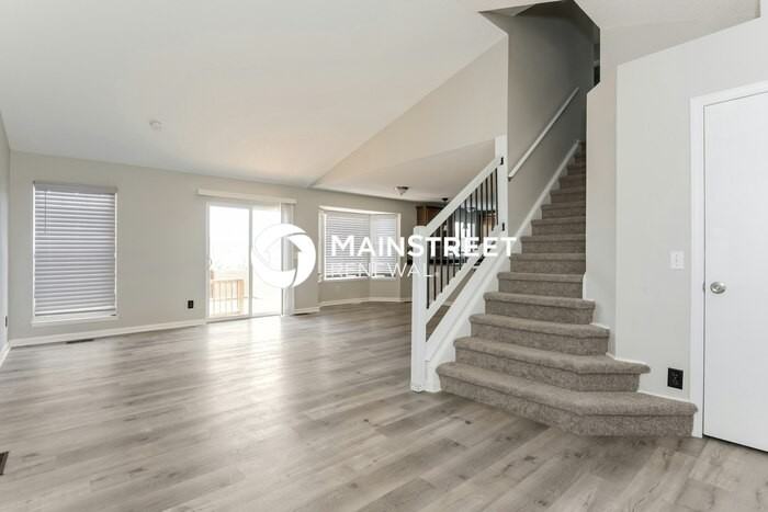 9845 Fairwood St - Photo 3 of 18