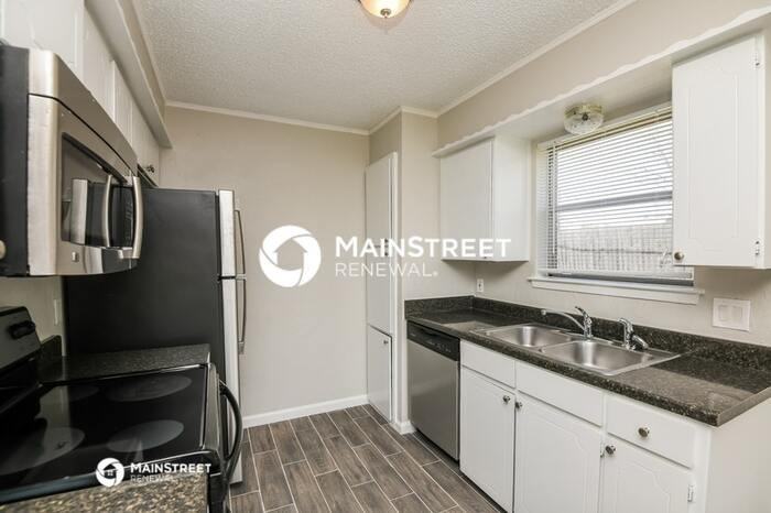 6440 Rebecca Ln - Photo 6 of 16