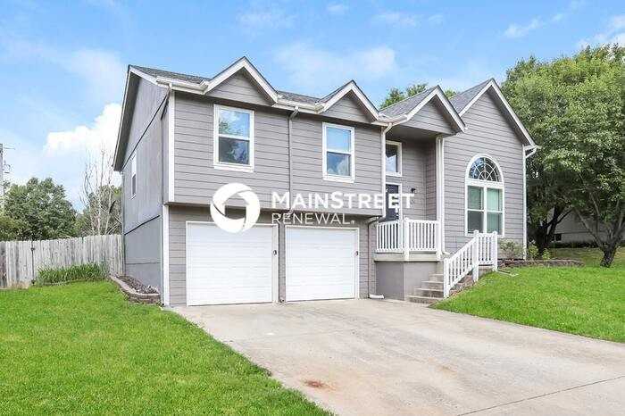 8804 Golden Ln - Photo 4 of 17