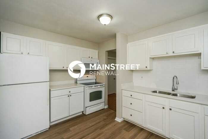2606 Thomas Ave - Photo 5 of 17