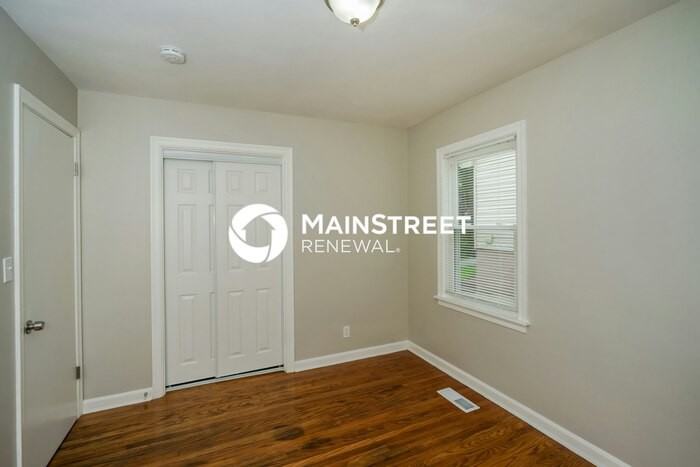 2606 Thomas Ave - Photo 7 of 17