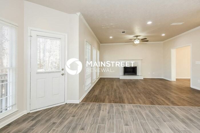 480 Washington Dr - Photo 2 of 17