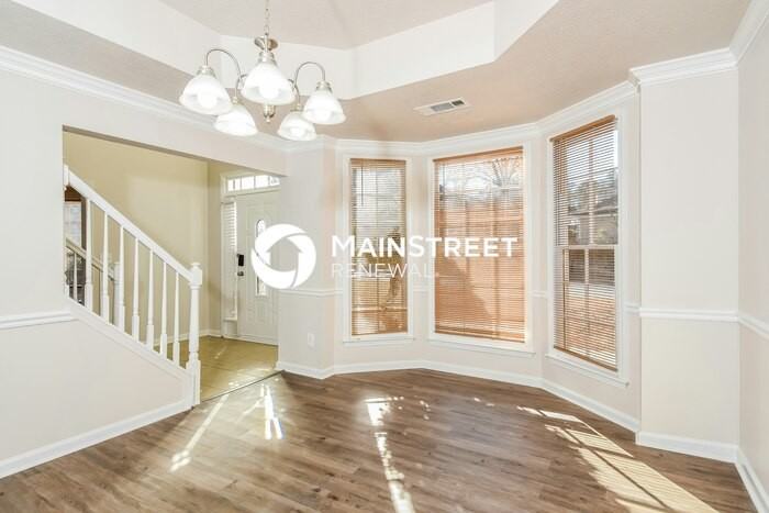 480 Washington Dr - Photo 4 of 17