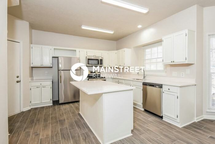 480 Washington Dr - Photo 5 of 17