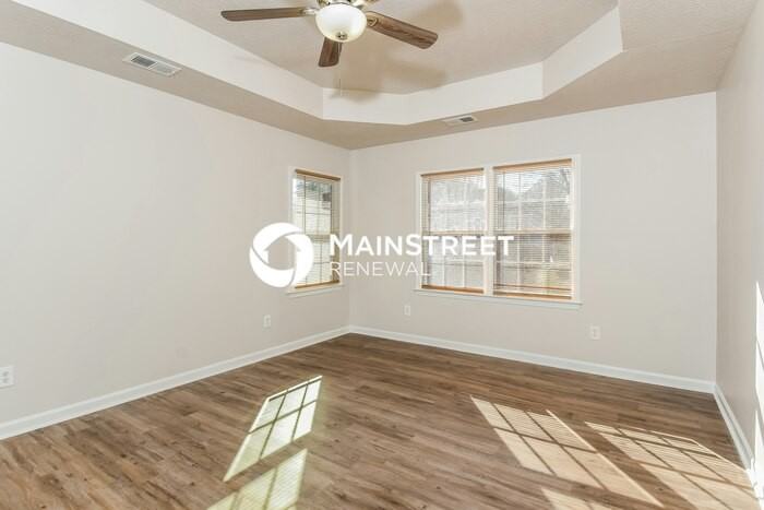 480 Washington Dr - Photo 7 of 17