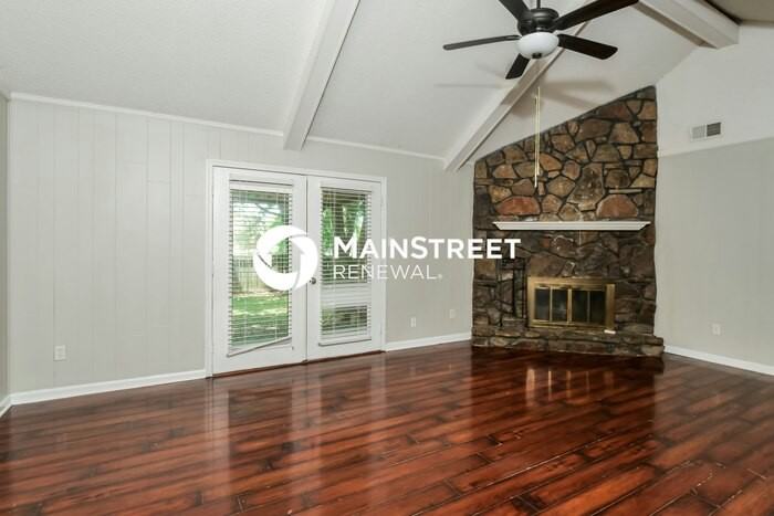 8210 Valley Ridge Trl - Photo 4 of 17