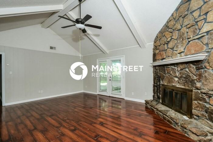 8210 Valley Ridge Trl - Photo 5 of 17