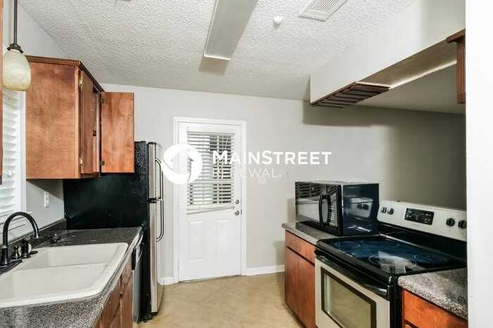 8210 Valley Ridge Trl - Photo 6 of 17