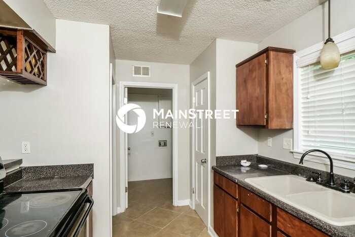8210 Valley Ridge Trl - Photo 7 of 17