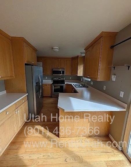 2058 California Ave - Photo 6 of 18