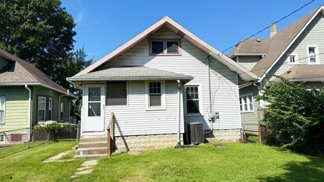 331 N Riley Ave - Photo 3 of 18