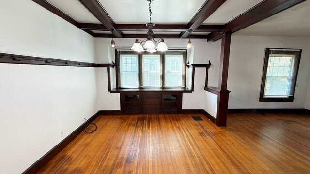 331 N Riley Ave - Photo 6 of 18