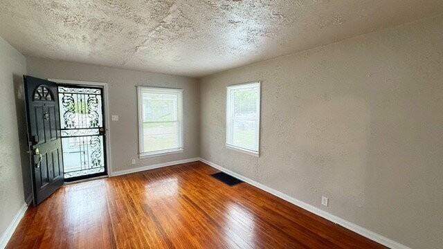 3736 Baltimore Ave - Photo 3 of 14