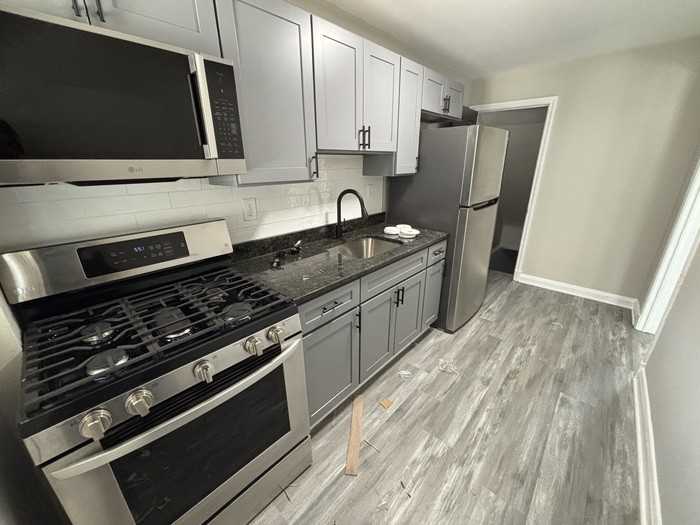 3799 Ravenwood Ave - Photo 4 of 21