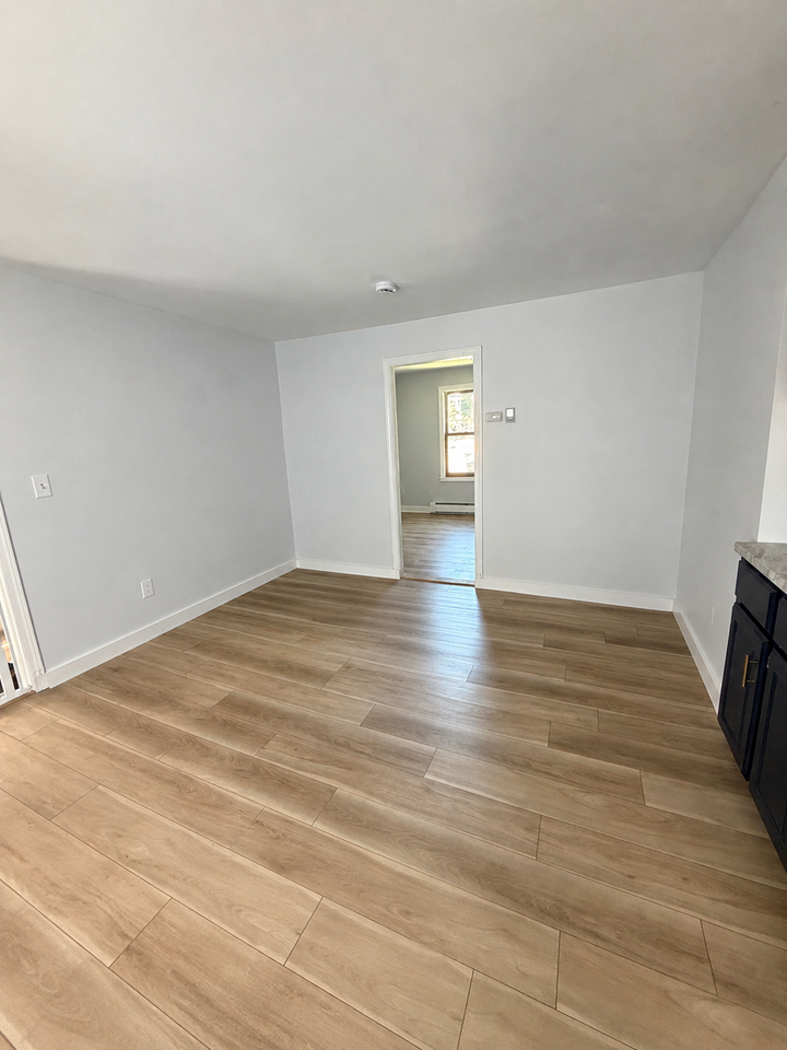 61 Bates Ave #61 - Photo 5 of 16