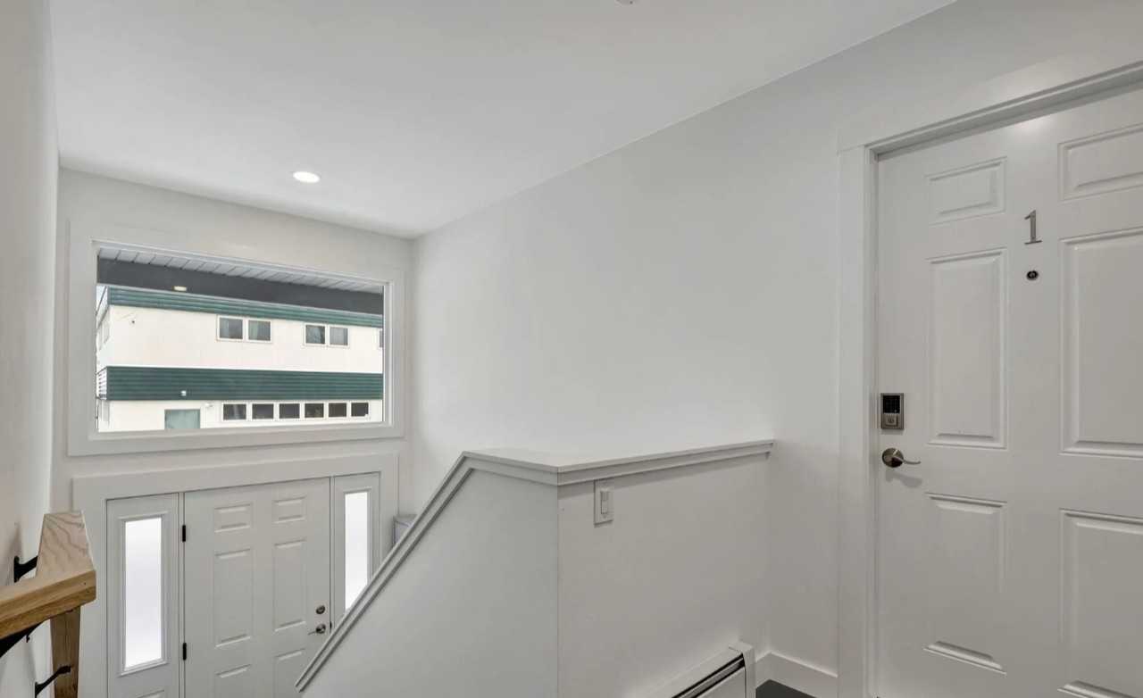 818 E 10th Ave #3 - Photo 6 of 20