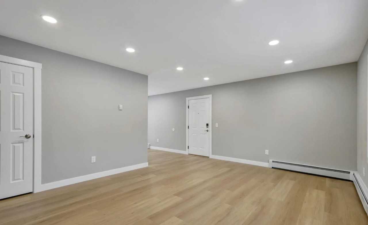 818 E 10th Ave #3 - Photo 7 of 20