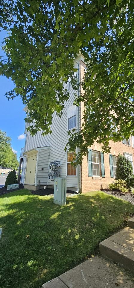 551 Ensemble Ct #551 - Photo 2 of 35