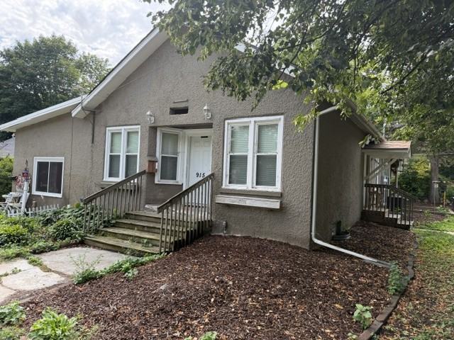915 1st St W - Photo 3 of 6