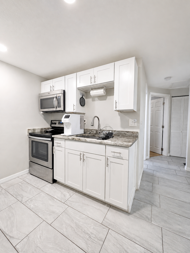 41st St N #2 - Photo 4 of 7