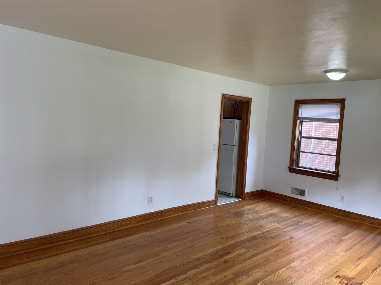 2249 Memorial Ave Sw #NA - Photo 3 of 20