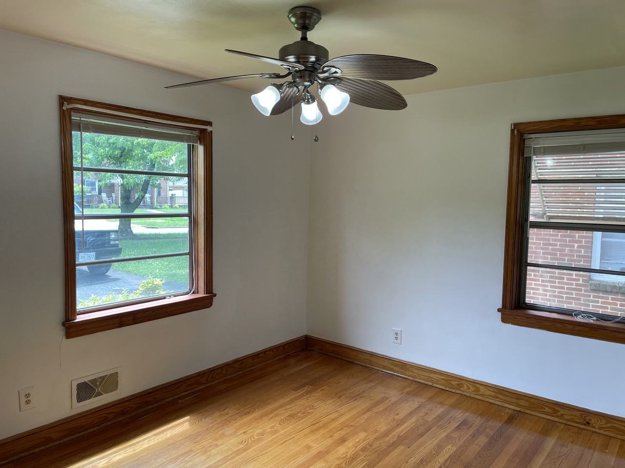 2249 Memorial Ave Sw #NA - Photo 4 of 20