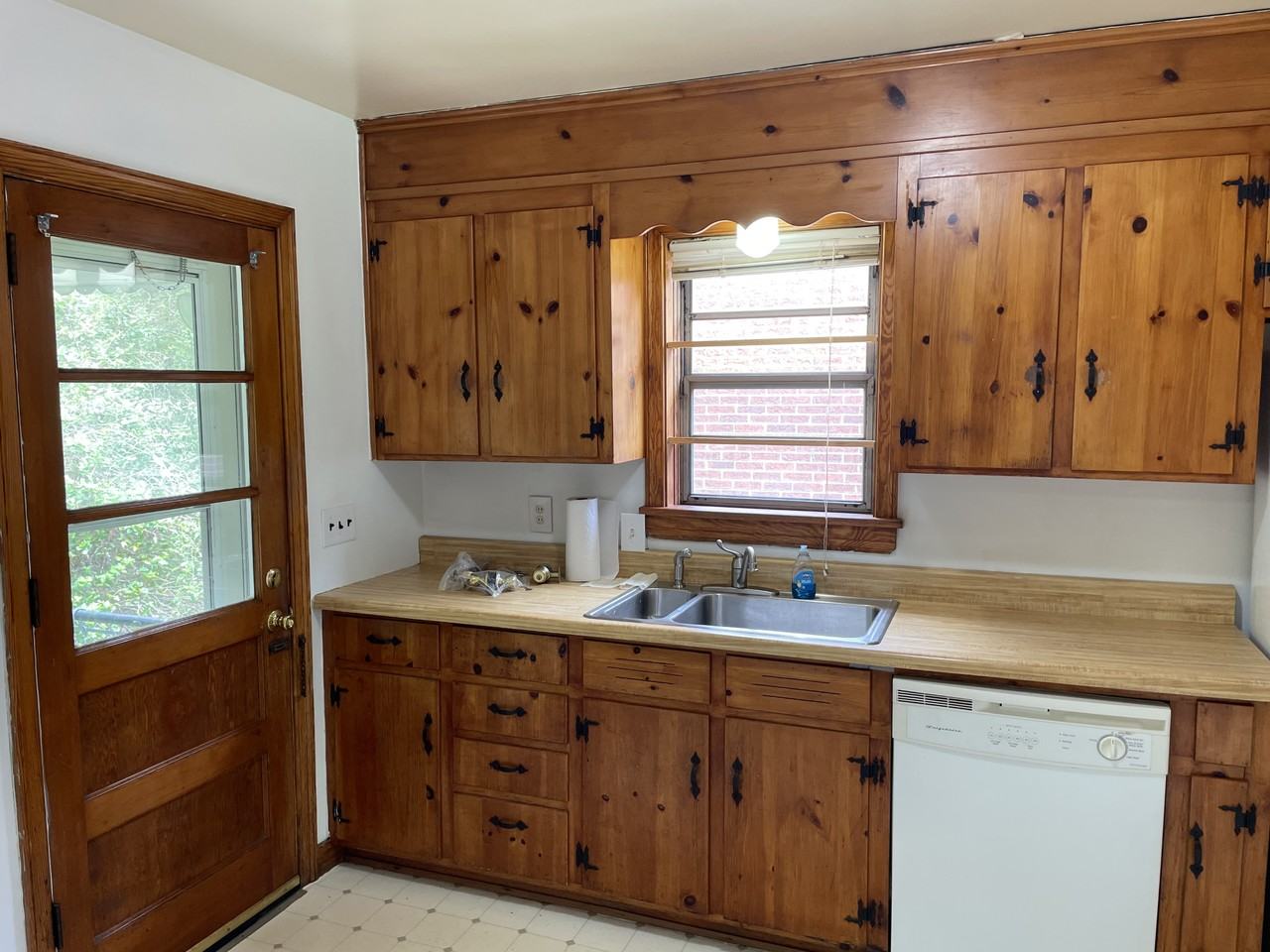 2249 Memorial Ave Sw #NA - Photo 6 of 20