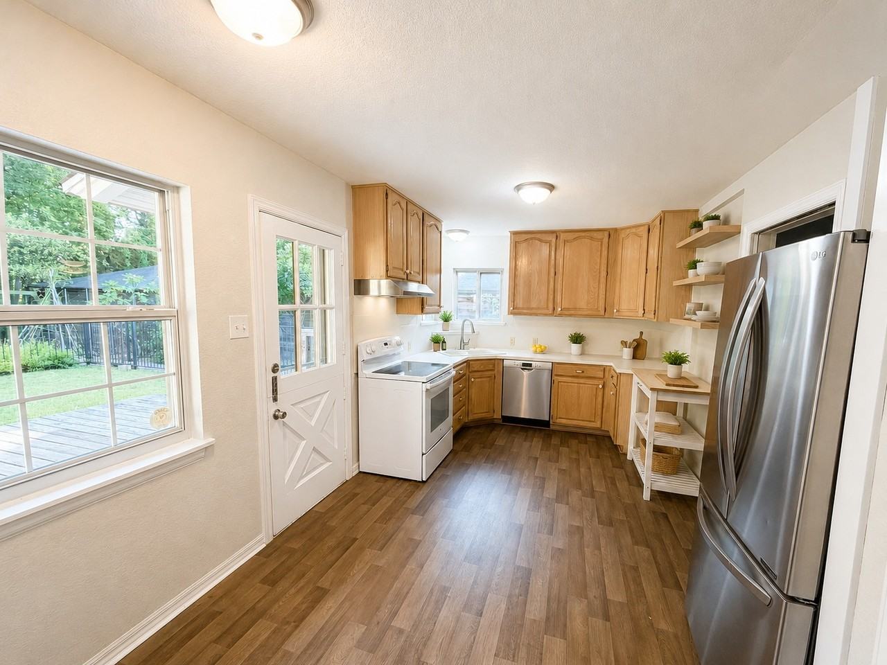 718 W Colorado Blvd #NA - Photo 4 of 19