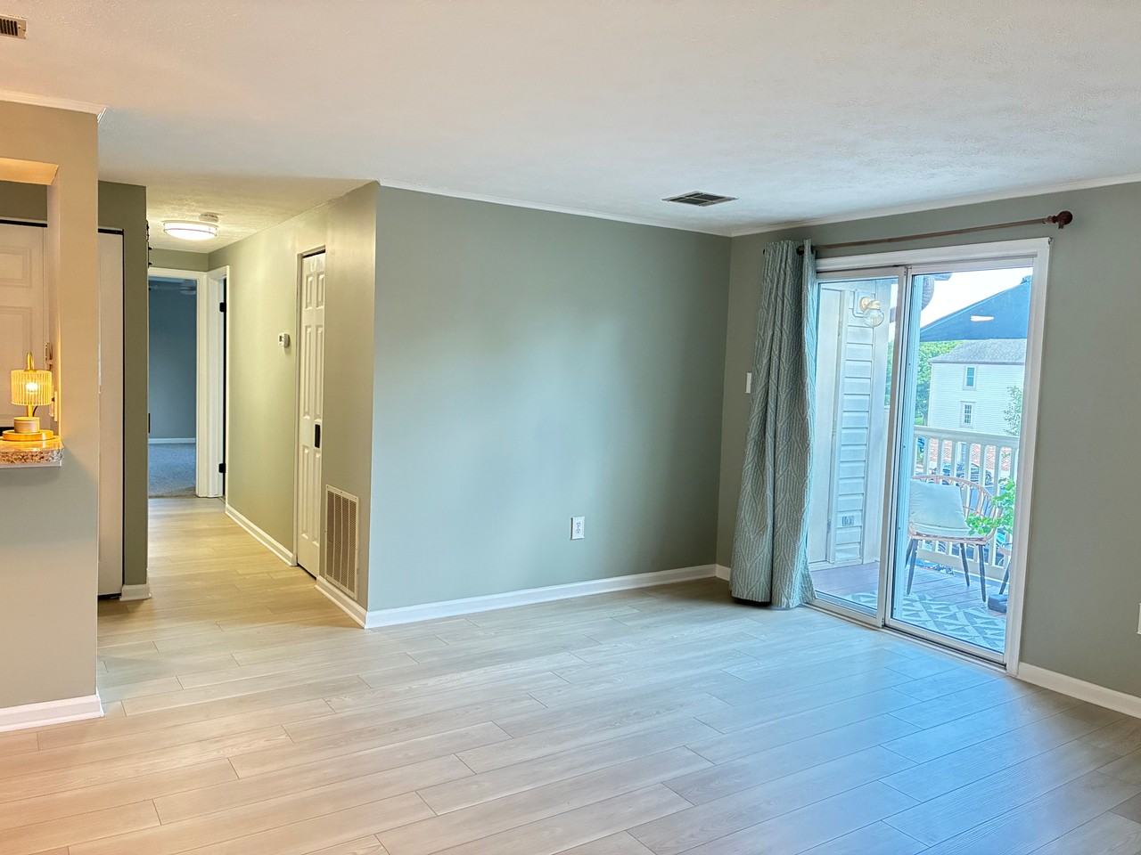 815 Stratford Way #M - Photo 6 of 17