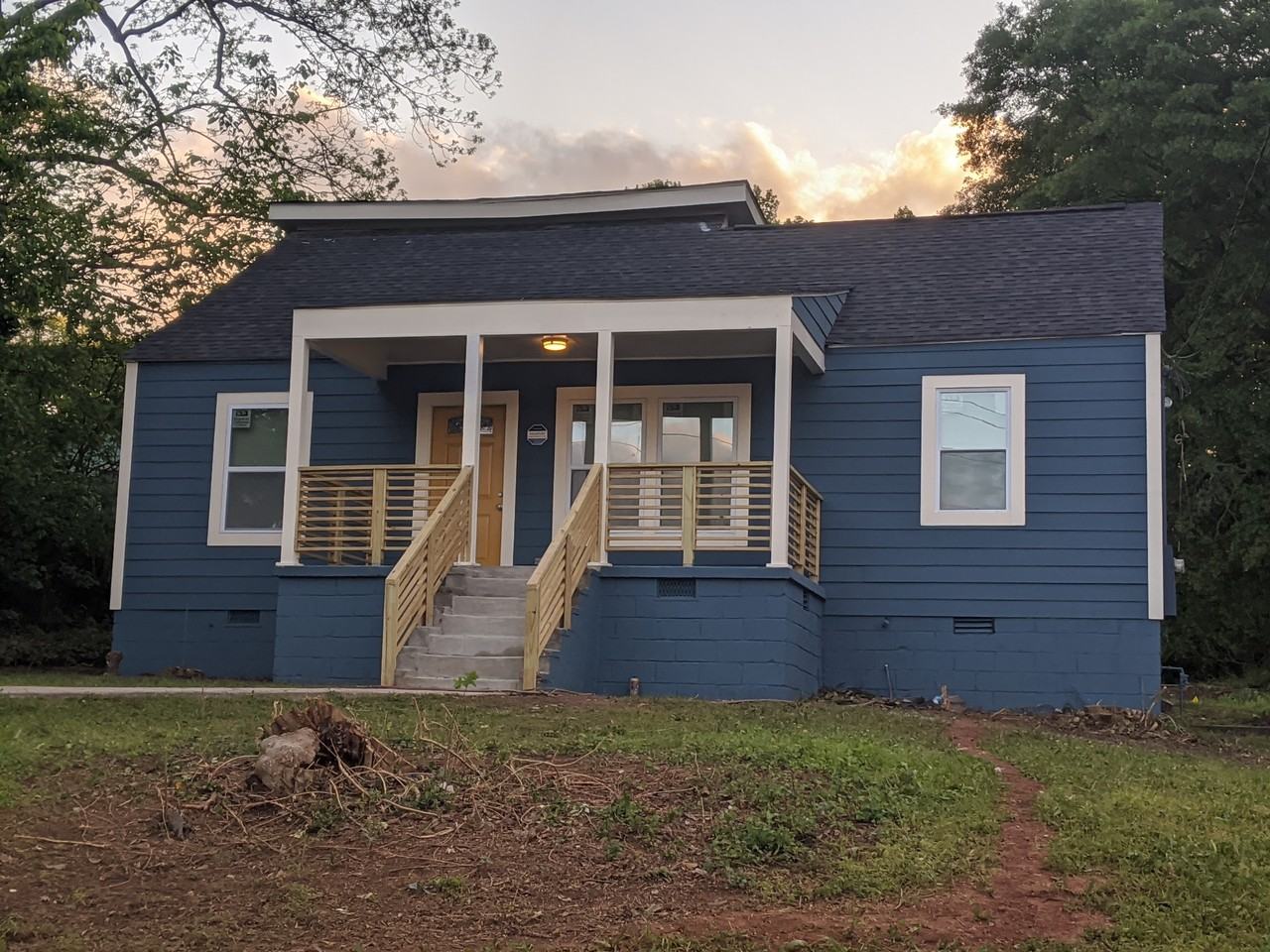 2861 Forrest Hills Dr Sw - Photo 2 of 18