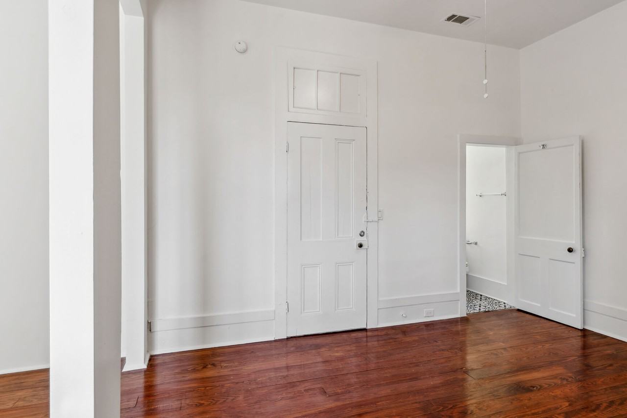 1434 Constance St #4 - Photo 3 of 12