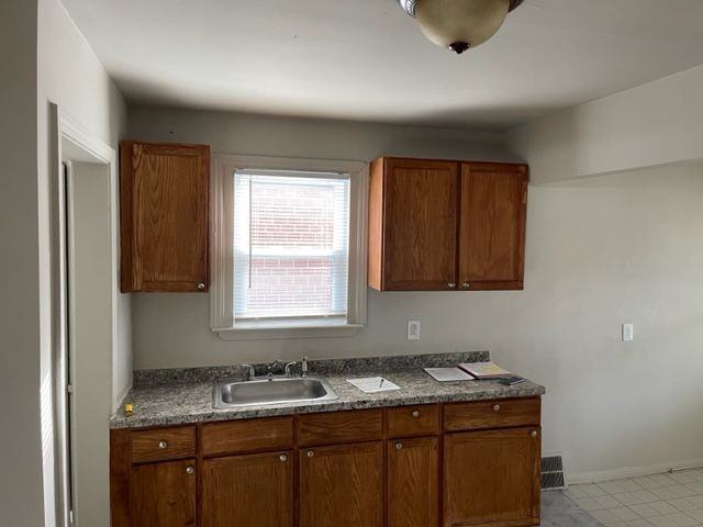 6848 Piedmont St - Photo 7 of 12