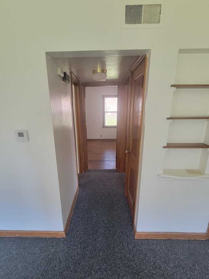 226 S 76th St #1 - Photo 5 of 12