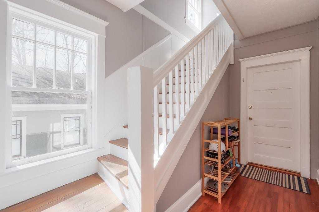 594 Seminole Ave Ne - Photo 6 of 20