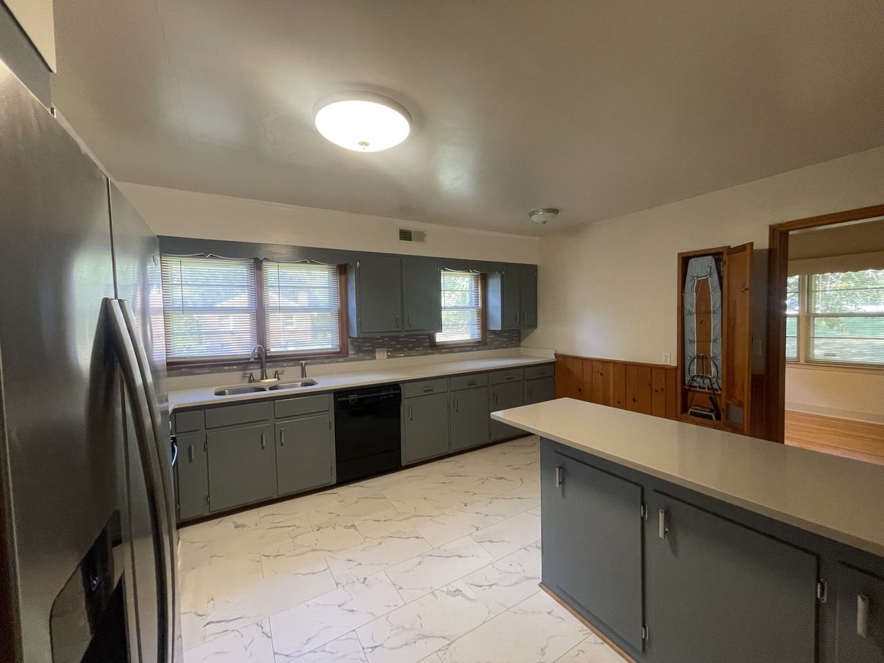 3860 Shattalon Dr - Photo 5 of 20